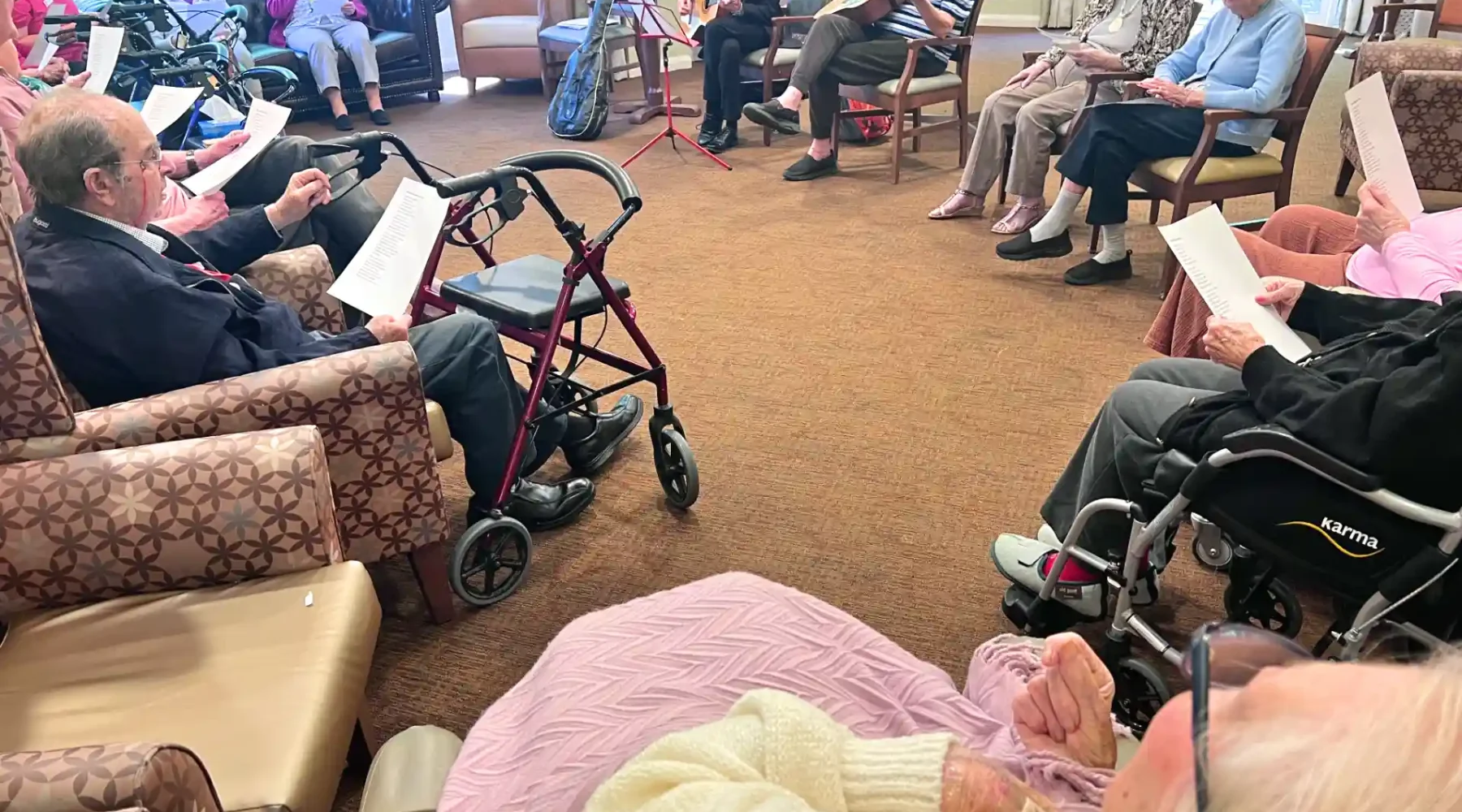 strumtree australia is a guitar class for senior citizens (20)