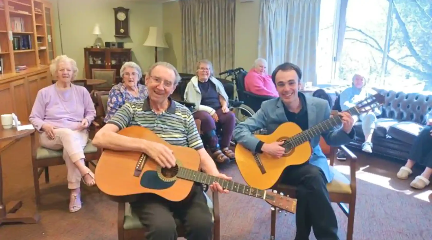 strumtree australia is a guitar class for senior citizens (28)